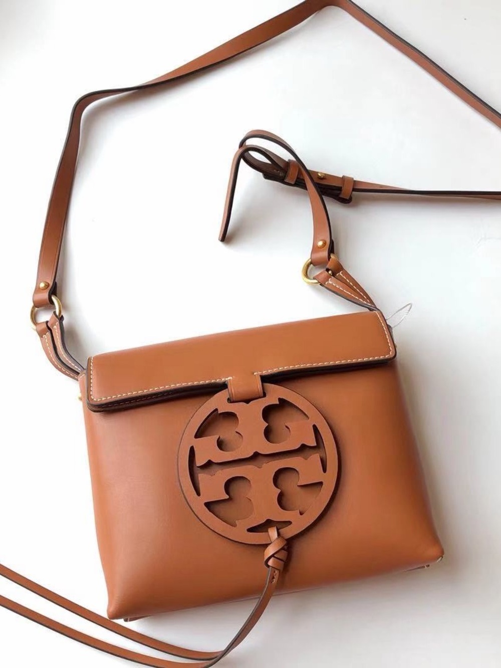 Tory Burch Tan Leather Crossbody with Signature Cutout Medallion - Picture 2 of 5